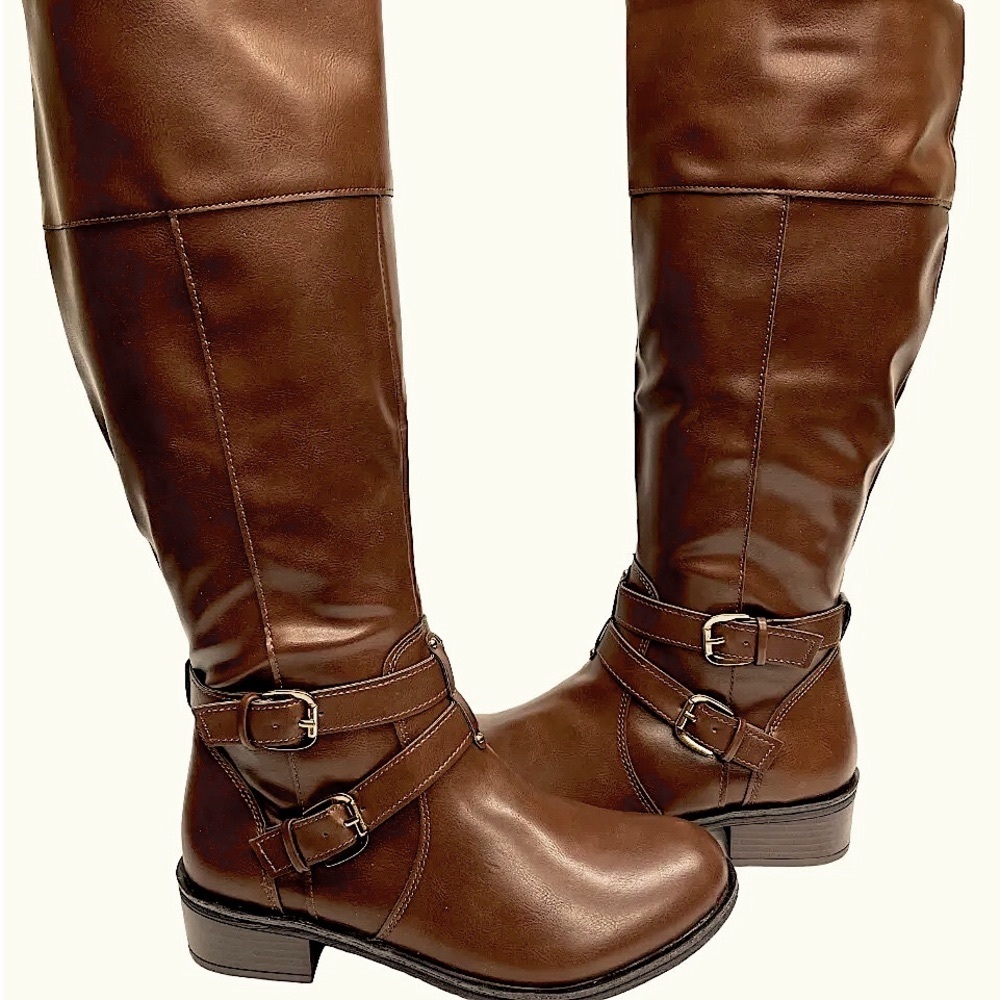 Faux Leather knee high brown boots. Arizona jean co.